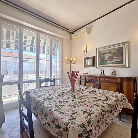 A Casa Di Paola Apartmán Viareggio